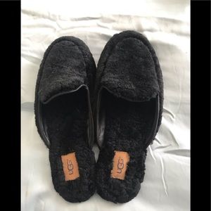 Ugg slippers Black size 5